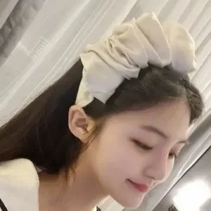Accessories | French Girl Tiffany Headband | Poshmark display picture 3